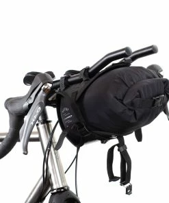 SACOCHE RESTRAP RACE AERO BAR BAG 7L -ÉQUIPEMENTS VELO Boutique de vente aq6ju4lqreegcpsv4v55 aero bar bag race range8 1024x1024 1