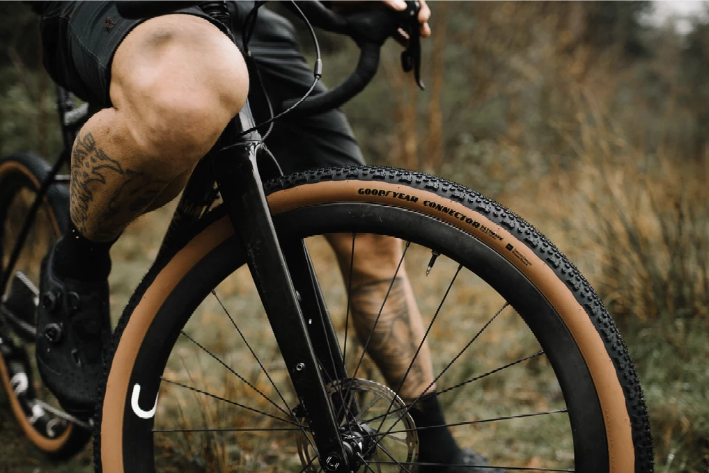 PNEU GOOD YEAR CONNECTOR BLACK/TAN 5 PNEU GOOD YEAR CONNECTOR BLACK/TAN – Image 3