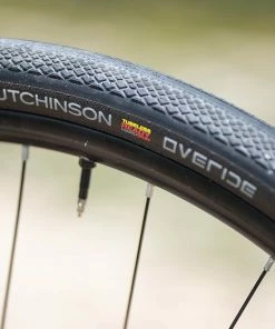 PNEU HUTCHINSON OVERIDE 700X38 TL TS 7 PNEU HUTCHINSON OVERIDE 700X38 TL TS -ÉQUIPEMENTS VELO Boutique de vente gravel bike tire hutchinson overide 6