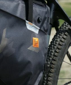 SACOCHE DE CADRE WOHO FULL FRAME X TOURING -ÉQUIPEMENTS VELO Boutique de vente wohoopenwidecyber camoblack3 2048x