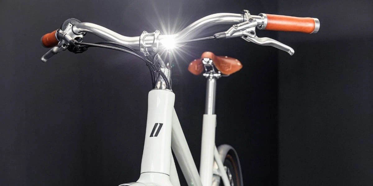 ÉQUIPEMENTS VELO Boutique de vente -ÉQUIPEMENTS VELO Boutique de vente 7 BEST RECOMMENDED FRONT TAIL LIGHTS FOR E BIKES Banner