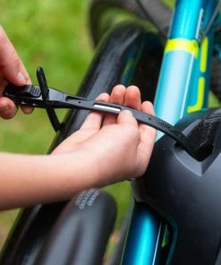 ANTIVOL Z LOK A CODE COMBO 12 ANTIVOL Z LOK A CODE COMBO -ÉQUIPEMENTS VELO Boutique de vente hiplok z lok combo hlkse030006 k000 black inuse 00001 zoom